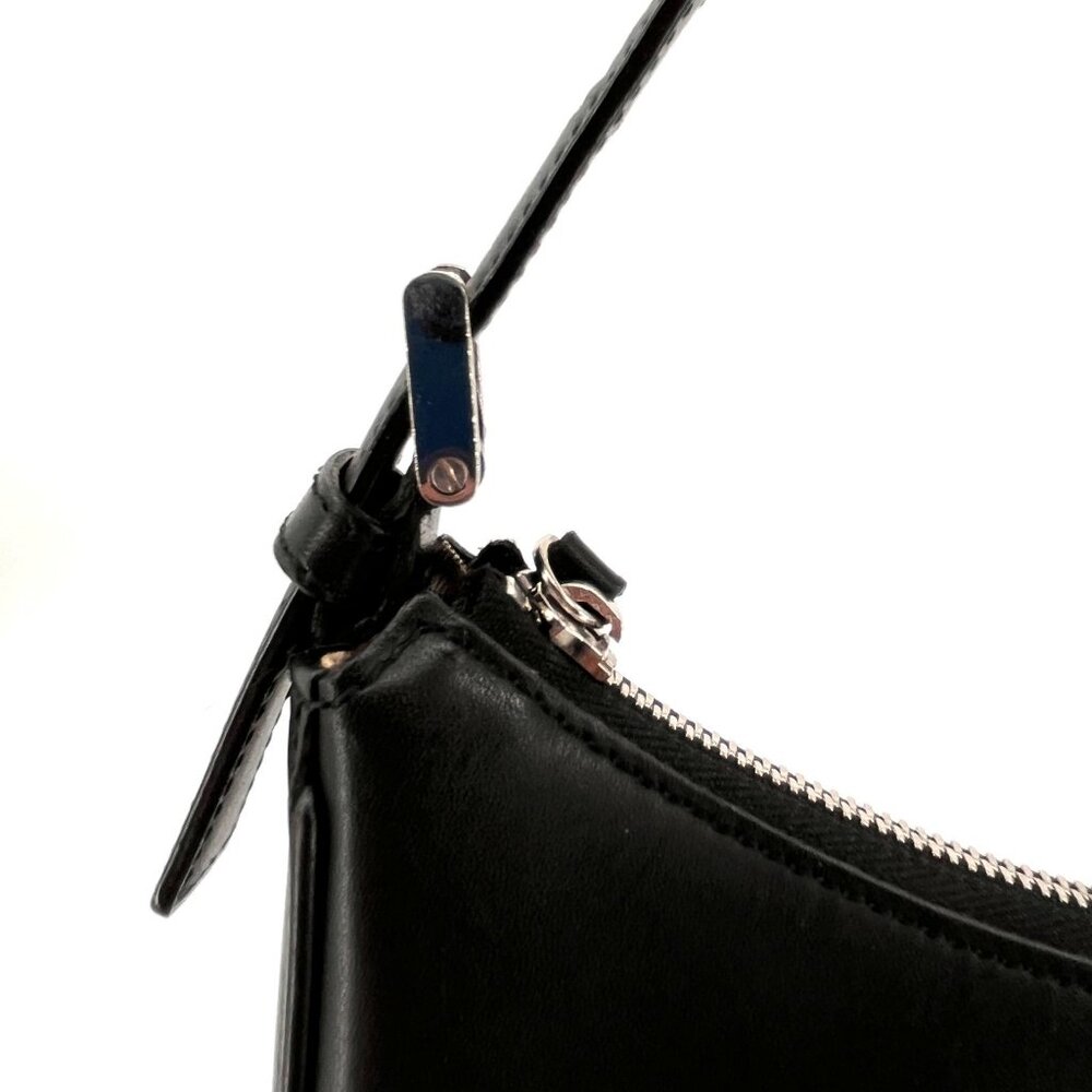 Burberry Leather Shoulder Bag Black Zip Top Silver Hardware Inner Pocket - Picture 6 of 13